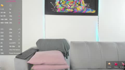 Snapshot of little_caro13 chatting on March 10, 7:07 pm Independent model carolina online show from March 10, 7:07 pm