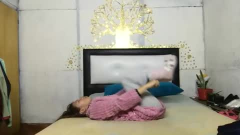 Diablita online show from November 24, 9:31 am