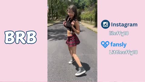 Snapshot of little_effy18_ chatting on December 17, 4:34 am Little Effy online show from December 17, 4:34 am