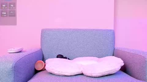 Snapshot of little_effy18_ chatting on February 18, 1:43 am Little Effy online show from February 18, 1:43 am