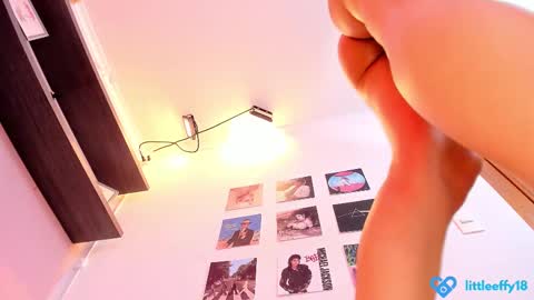 Snapshot of little_effy18_ chatting on February 28, 1:26 am Little Effy online show from February 28, 1:26 am