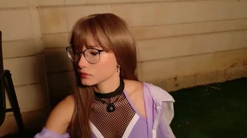 Snapshot of little_effy18_ chatting on October 27, 3:05 pm Little Effy online show from October 27, 3:05 pm