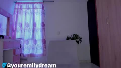 Emily online show from February 9, 4:33 pm