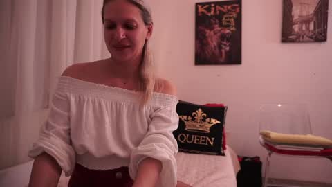 Snapshot of little_heart_andreea chatting on January 28, 10:01 pm little_heart_andreea online show from January 28, 10:01 pm