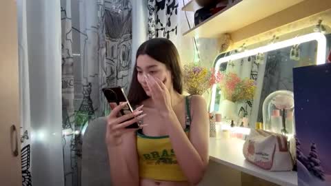 Viiola online show from December 1, 9:25 am