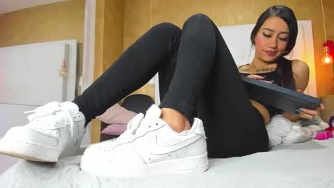   online show from October 30, 1:34 pm