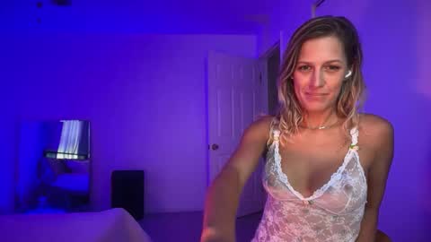 Snapshot of little_lies chatting on May 23, 7:07 pm little lies online show from May 23, 7:07 pm