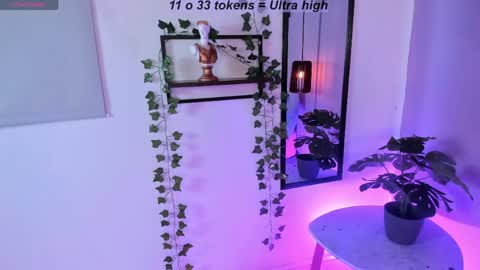 Lili online show from April 30, 8:57 pm