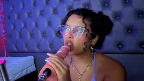 little_lilith_apple online show from November 20, 7:57 pm