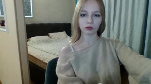 Snapshot of little_mariaa chatting on October 10, 5:45 pm Maria online show from October 10, 5:45 pm