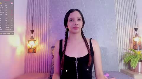 Snapshot of little_melody1 chatting on June 10, 12:15 pm little_melody1 online show from June 10, 12:15 pm
