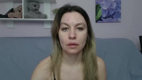 Snapshot of little_milf_ chatting on February 8, 9:02 am Kate online show from February 8, 9:02 am