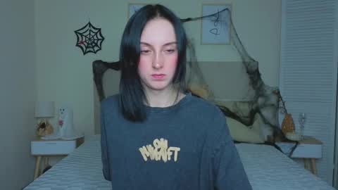 Snapshot of little_mollee chatting on October 28, 8:55 pm little_mollee online show from October 28, 8:55 pm