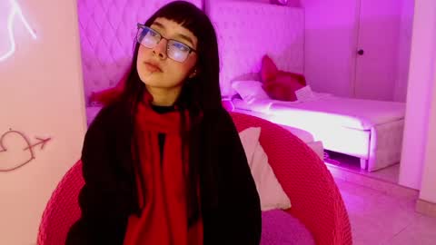 Paulette online show from May 17, 4:21 am