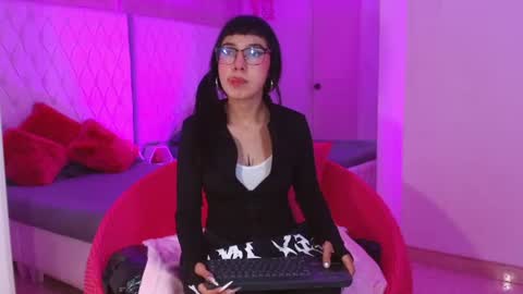Paulette online show from June 14, 4:25 am
