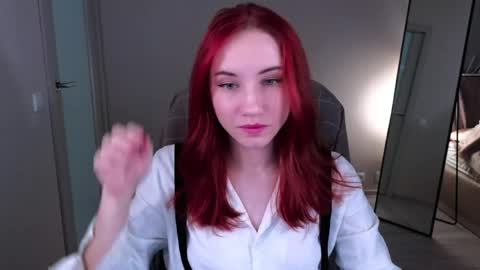 Snapshot of little_pretty_woman chatting on May 5, 4:59 pm little_pretty_woman online show from May 5, 4:59 pm