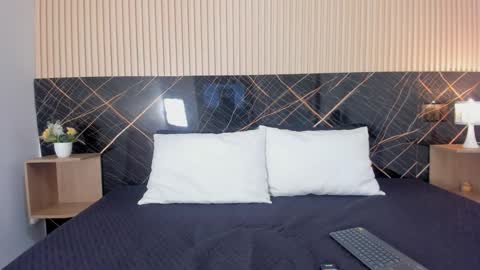 Tania online show from November 29, 8:01 pm