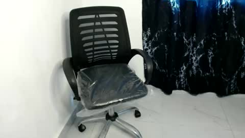 banny online show from March 15, 8:42 am