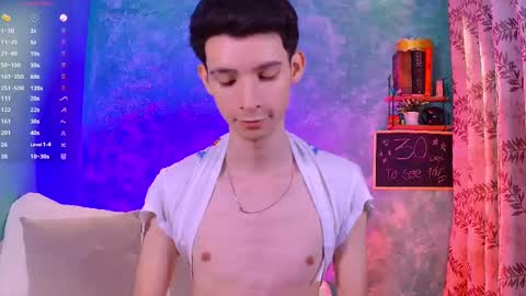 Snapshot of little_twiink chatting on September 23, 4:59 am Juan Ferrer online show from September 23, 4:59 am