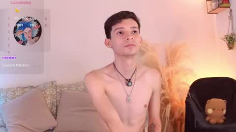 Snapshot of little_twiink chatting on July 13, 1:58 pm Juan Ferrer online show from July 13, 1:58 pm
