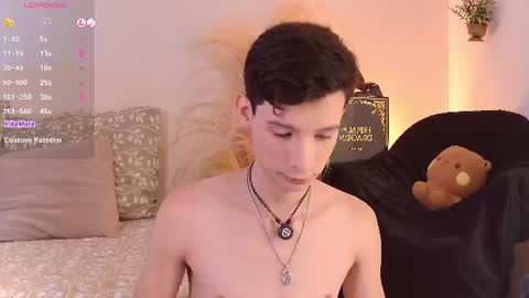 Snapshot of little_twiink chatting on July 17, 2:45 pm Juan Ferrer online show from July 17, 2:45 pm