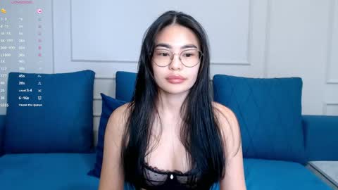 Snapshot of little_v1rgin_angel chatting on April 21, 9:37 am Kwan online show from April 21, 9:37 am