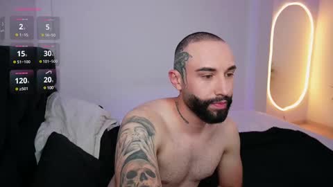 little_vannesaa online show from February 16, 5:04 am