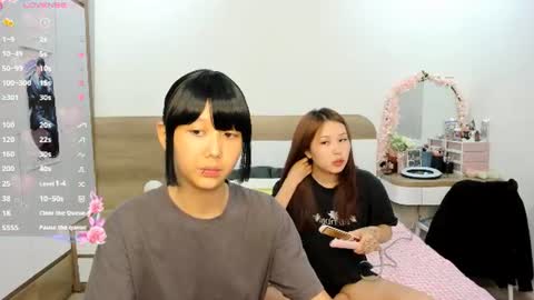 Snapshot of little_yena chatting on June 21, 10:07 am Yena and Gabby online show from June 21, 10:07 am