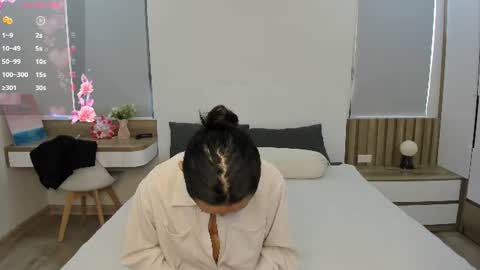 Snapshot of little_yena chatting on July 30, 11:37 pm Yena and Gabby online show from July 30, 11:37 pm