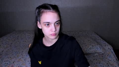 Snapshot of littleashleyy chatting on December 22, 1:11 pm littleashleyy online show from December 22, 1:11 pm