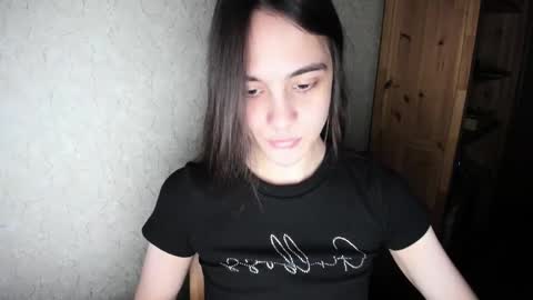 Snapshot of littleashleyy chatting on December 13, 7:53 pm littleashleyy online show from December 13, 7:53 pm