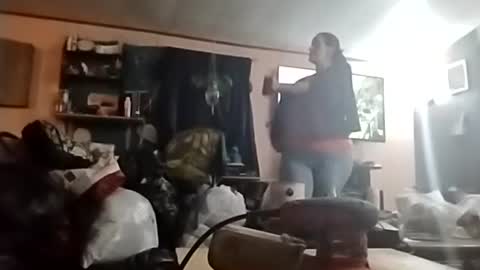 Snapshot of littlebigsquirt7945 chatting on November 8, 1:06 am Sady Jayne online show from November 8, 1:06 am