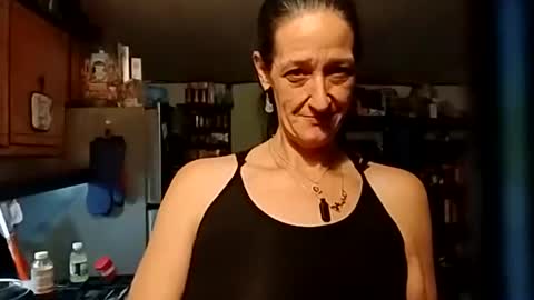 Snapshot of littlebigsquirt7945 chatting on November 15, 12:52 am Sady Jayne online show from November 15, 12:52 am