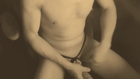 Snapshot of littleboyuk chatting on December 2, 3:15 am HANDYBOY LONDON online show from December 2, 3:15 am