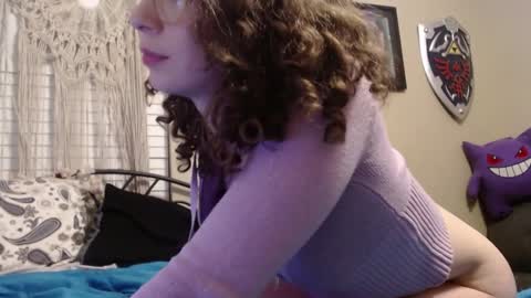 Snapshot of littledeathtrap chatting on January 15, 1:23 am littledeathtrap online show from January 15, 1:23 am