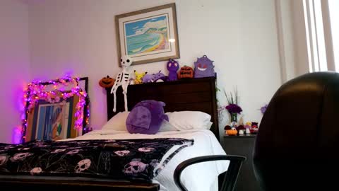 littledeathtrap online show from November 6, 8:21 pm