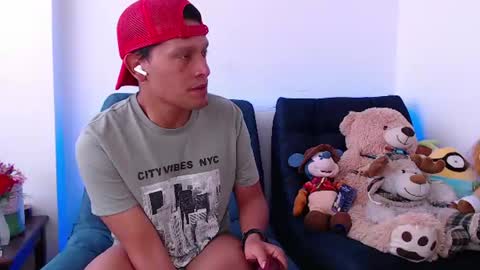 Snapshot of littledicklatin chatting on July 3, 8:37 pm Manu online show from July 3, 8:37 pm