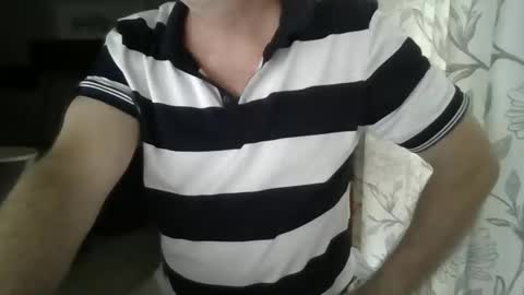 Snapshot of littledickyzzxc123 chatting on December 14, 11:18 am littledickyzzxc123 online show from December 14, 11:18 am