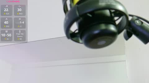 Snapshot of littlee_emilyy_ chatting on June 11, 7:34 pm Emily online show from June 11, 7:34 pm