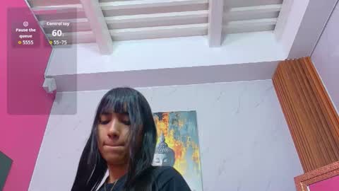 Snapshot of littlee_emilyy_ chatting on June 29, 12:49 pm Emily online show from June 29, 12:49 pm