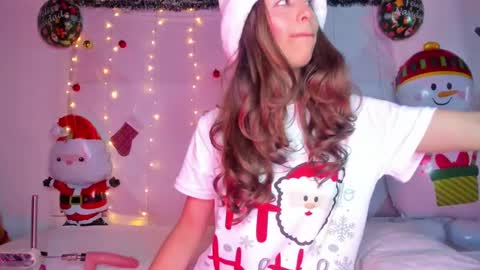 littlee_emma_ online show from December 28, 6:39 am