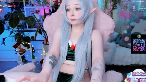 Riza Riri Puff  online show from December 21, 12:09 am