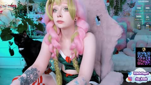 Riza Riri Puff  online show from December 26, 2:22 am