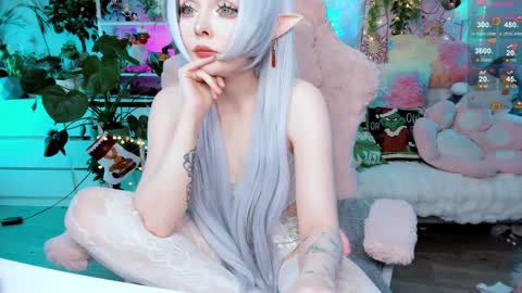 Riza Riri Puff  online show from January 4, 5:37 pm