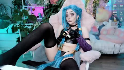 Riza Riri Puff  online show from February 8, 4:57 pm