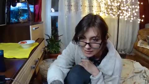 littlehappines online show from October 26, 4:46 pm