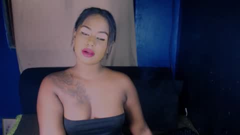 Snapshot of littleindianmilf chatting on April 24, 5:10 am littleindianmilf online show from April 24, 5:10 am