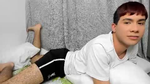 Snapshot of littlejames_ chatting on June 11, 1:38 am James online show from June 11, 1:38 am