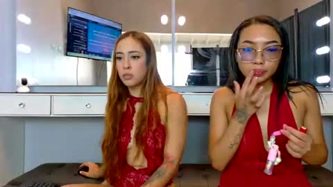 Snapshot of littlejennifer18 chatting on July 5, 4:58 pm Tip us ask our names online show from July 5, 4:58 pm