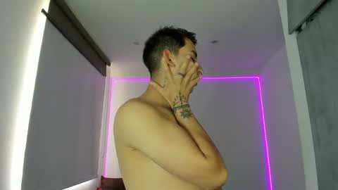 Snapshot of littlejimmy_col chatting on January 16, 4:50 pm Jimmy online show from January 16, 4:50 pm